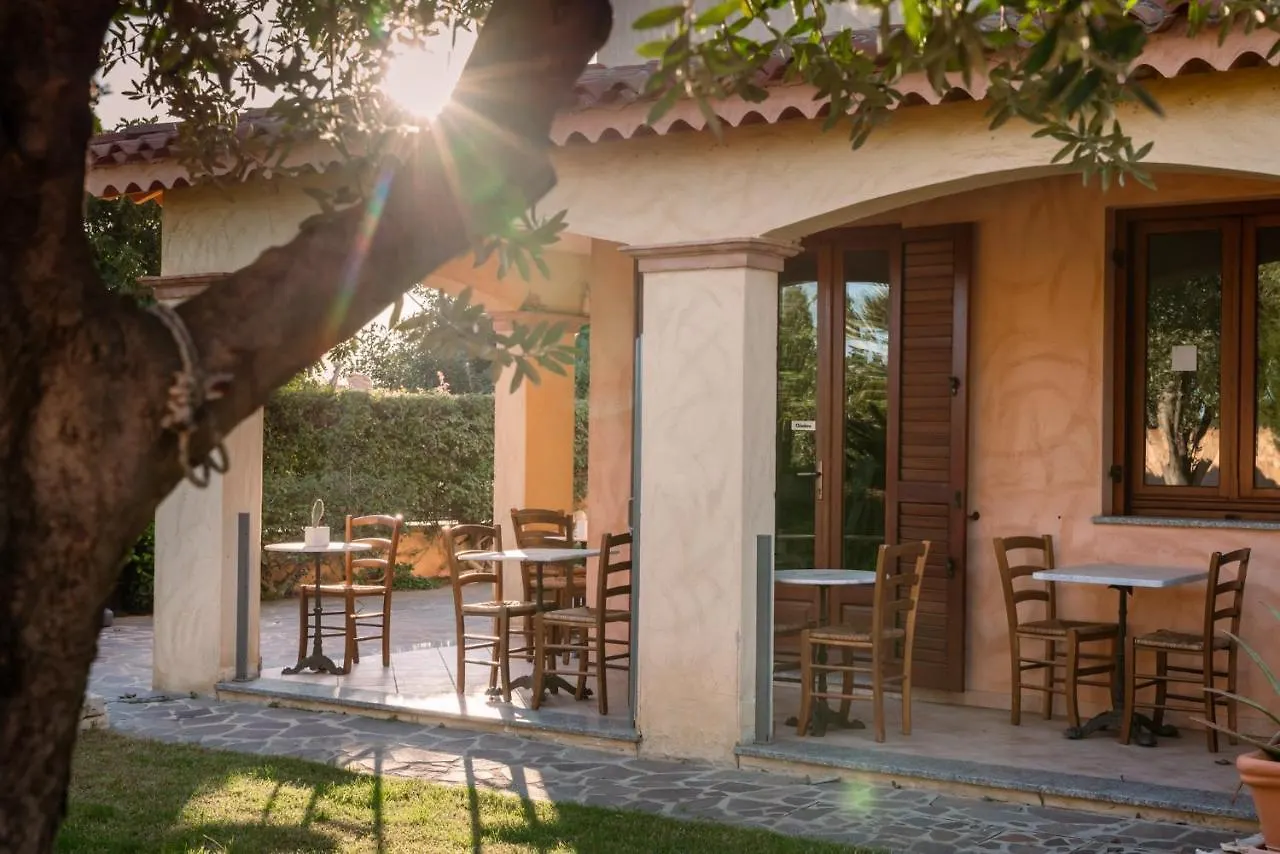 Nora Guesthouse Rooms And Villas Pula Italy